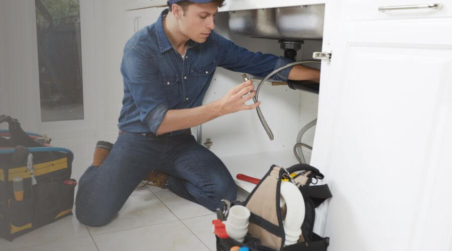 Burst Pipe Repair in Big Wells, TX